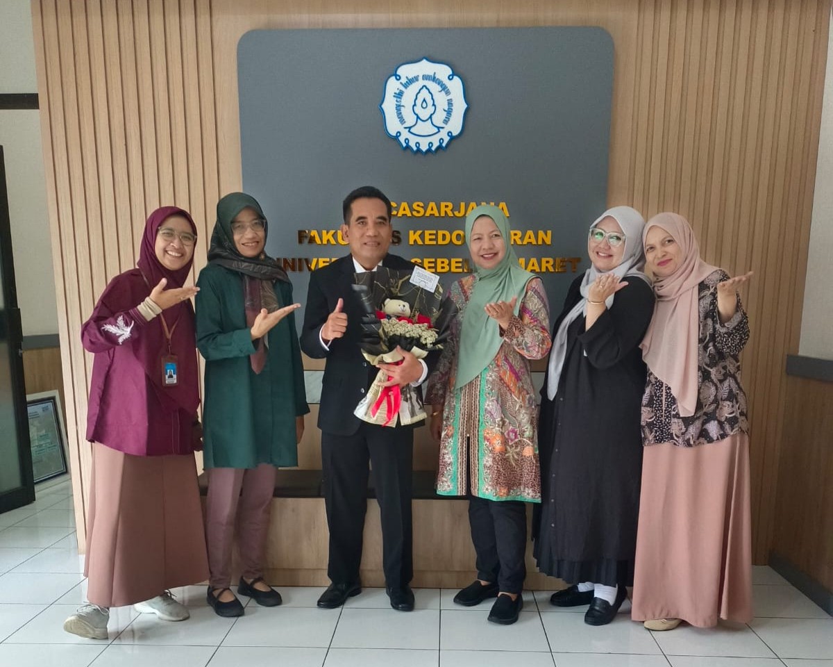 Dr. Jauhari telah menyelesaikan Studi Doktoralnya dan resmi mendapat gelar doktor di UNS